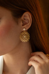 JS0027 - Golden Arabesque 
Earnings
